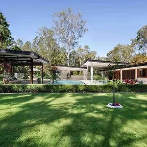 Guest house Nature Paradise New Acreage 4 Bedroom House, Capalaba